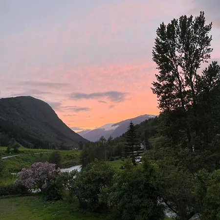 Dalhus Valley * Norddal